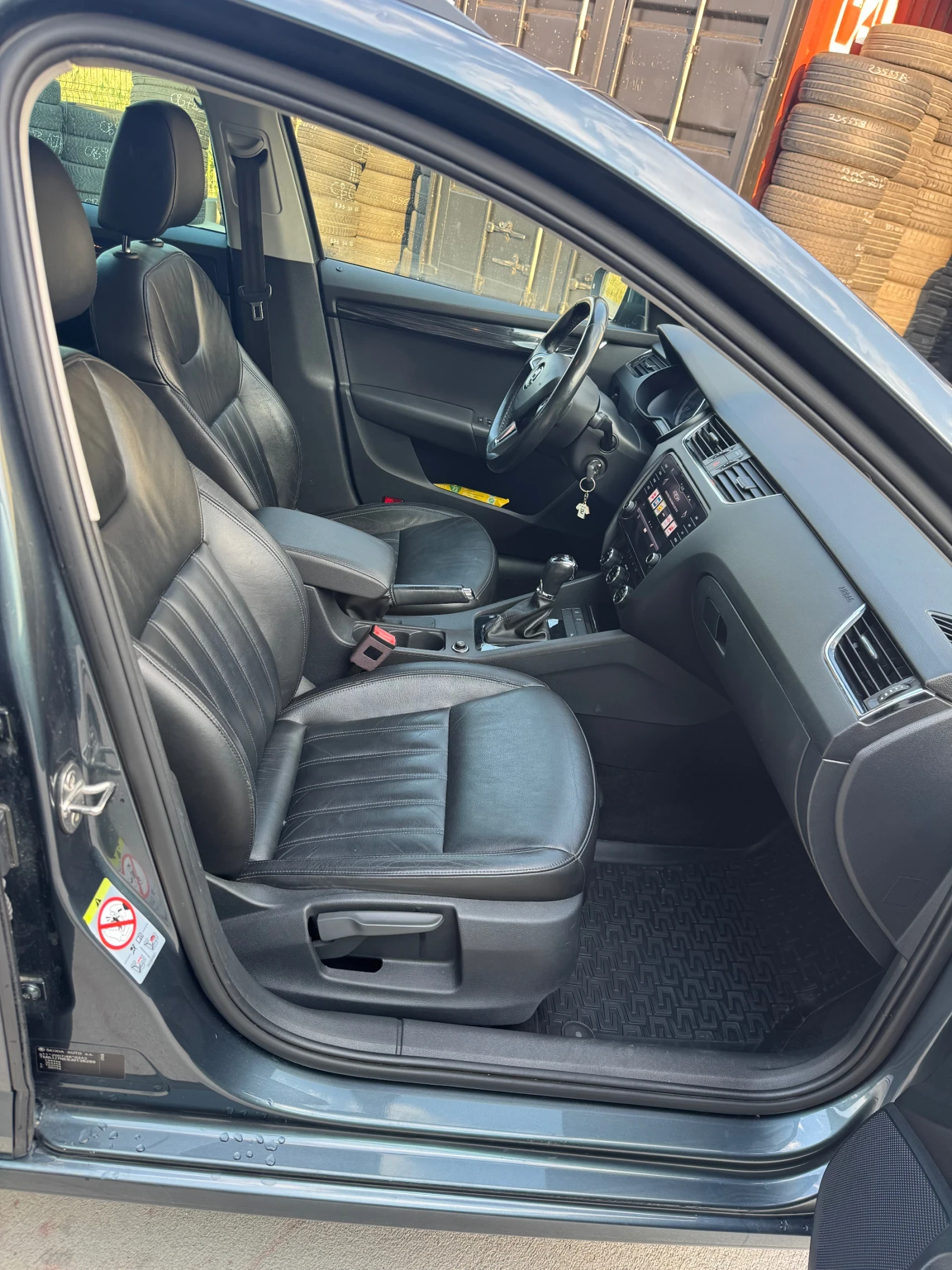 Skoda Octavia, снимка 9 - Автомобили и джипове - 55709719