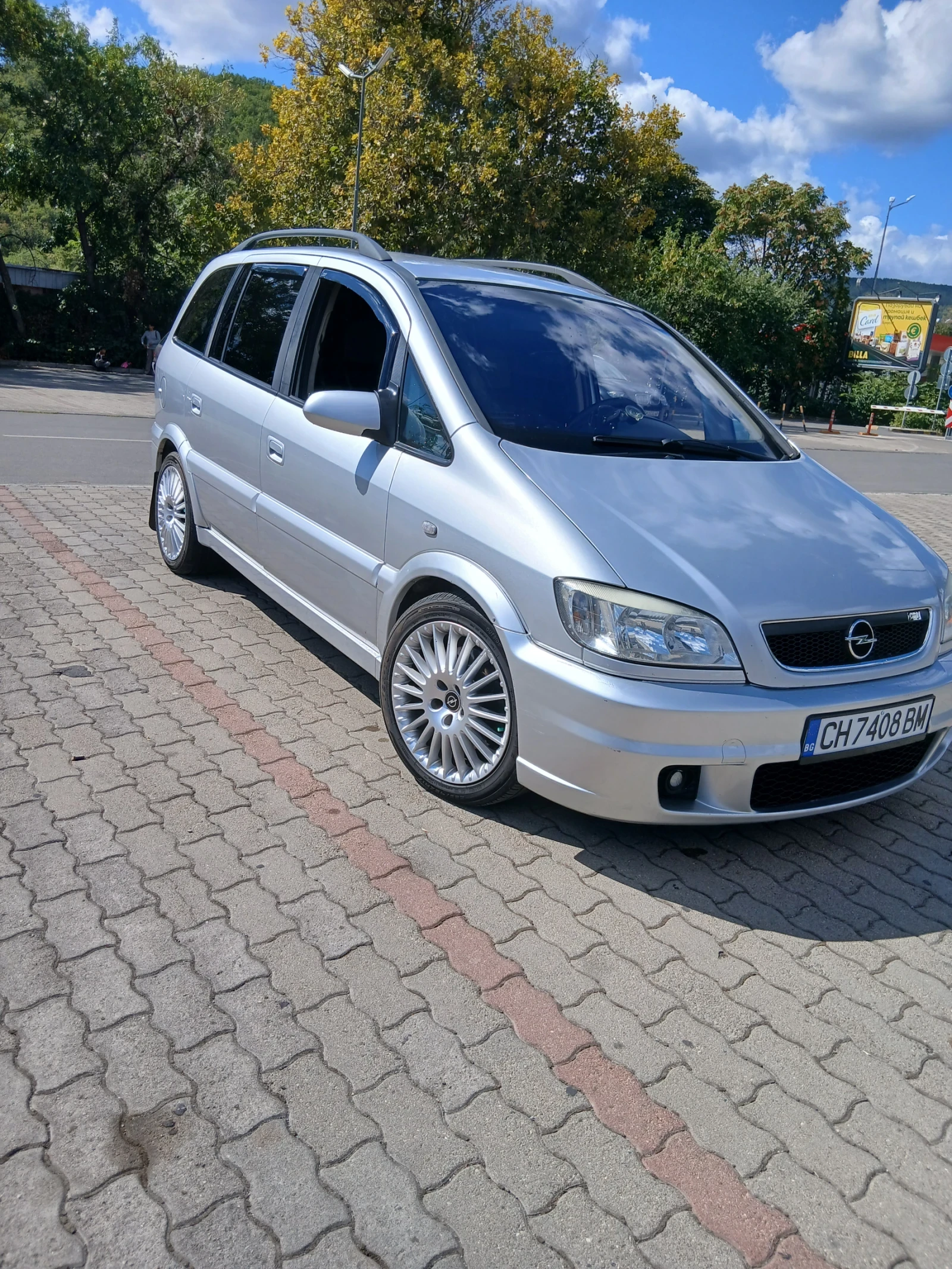 Opel Zafira Opc, снимка 3 - Автомобили и джипове - 56209593