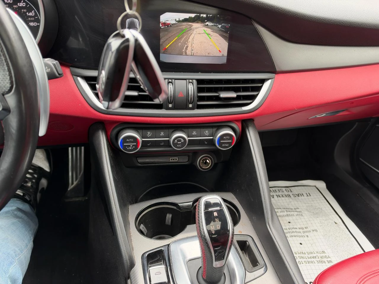 Alfa Romeo Giulia 2.0 TOP CENA* , снимка 12 - Автомобили и джипове - 56304913