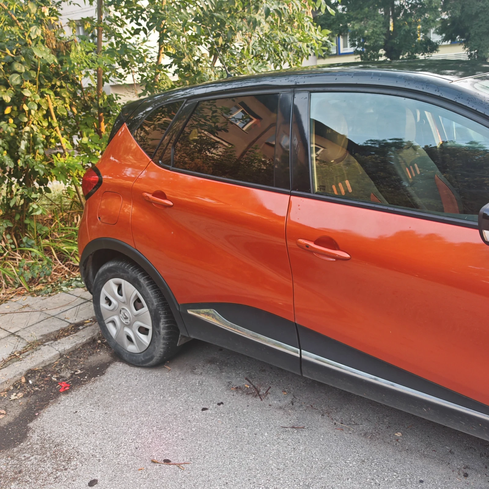 Renault Captur, снимка 7 - Автомобили и джипове - 56569640