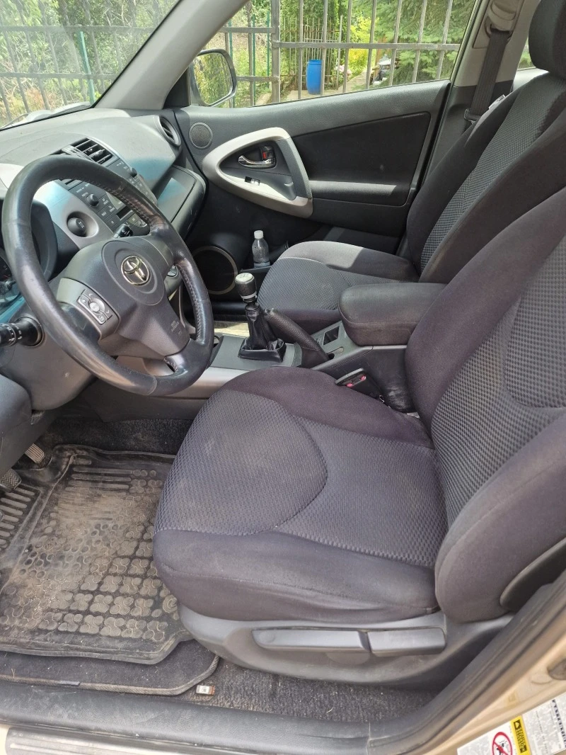 Toyota Rav4, снимка 8 - Автомобили и джипове - 47855681