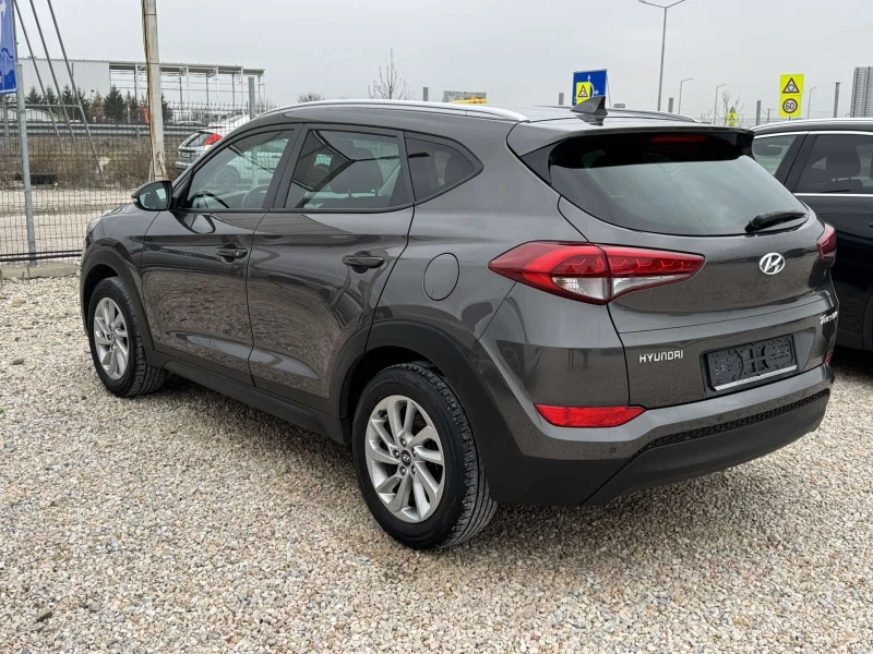 Hyundai Tucson 1.7CRDI, снимка 6 - Автомобили и джипове - 48250295