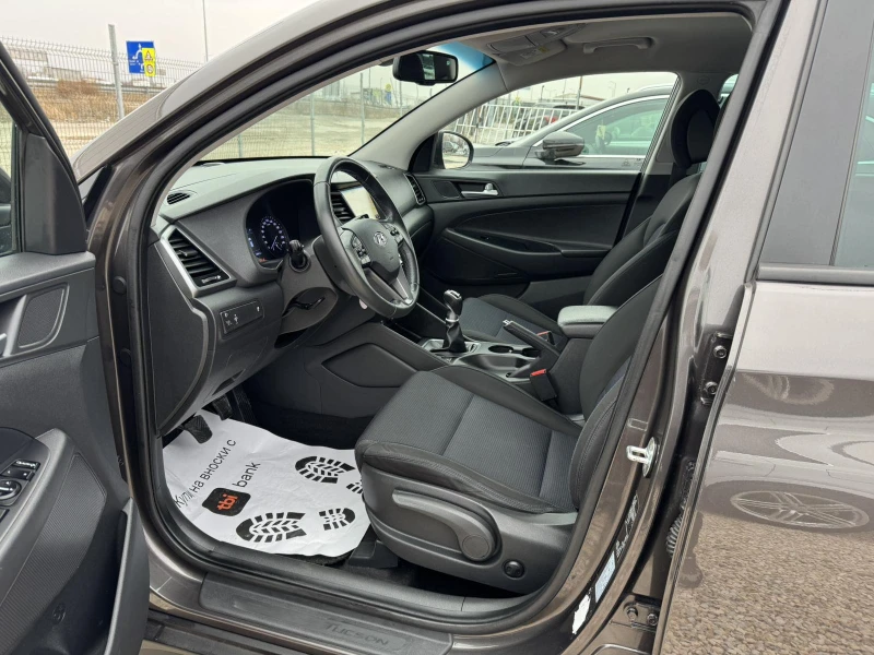 Hyundai Tucson 1.7CRDI, снимка 12 - Автомобили и джипове - 48250295