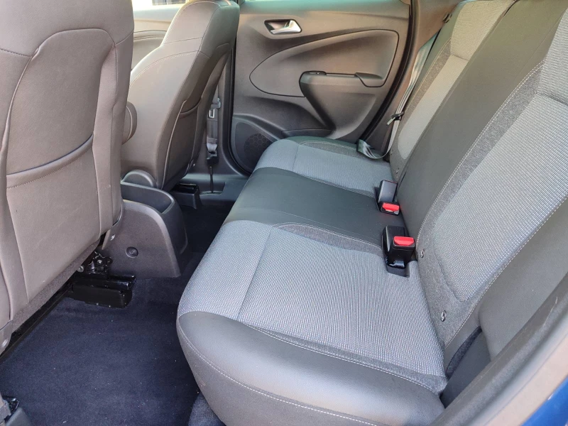 Opel Crossland X Elegance 1.2 (110hp) MT6, снимка 12 - Автомобили и джипове - 50401303