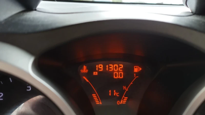 Nissan Juke 1.5DCI, снимка 14 - Автомобили и джипове - 52133140