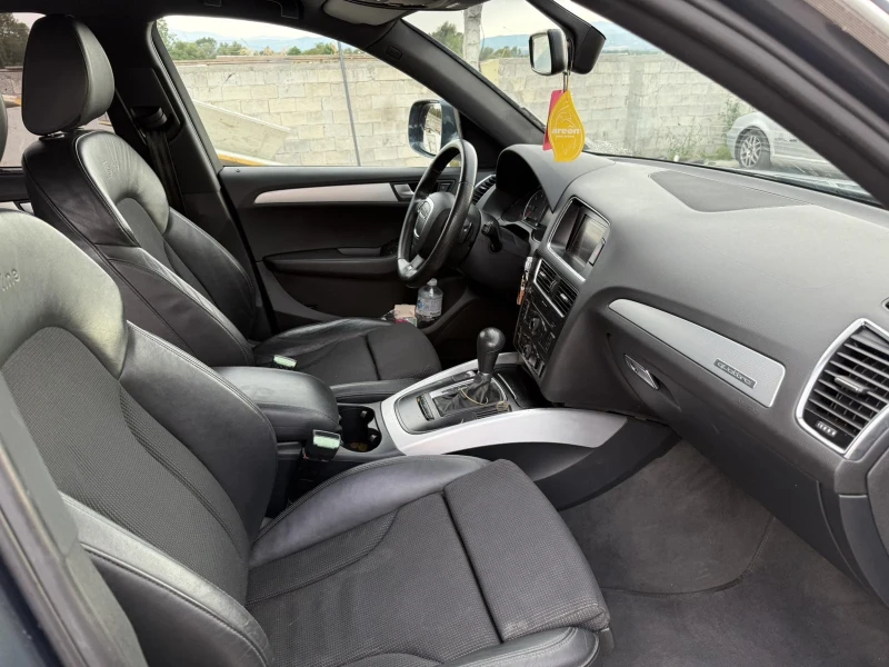 Audi Q5 2.0, снимка 12 - Автомобили и джипове - 52554373