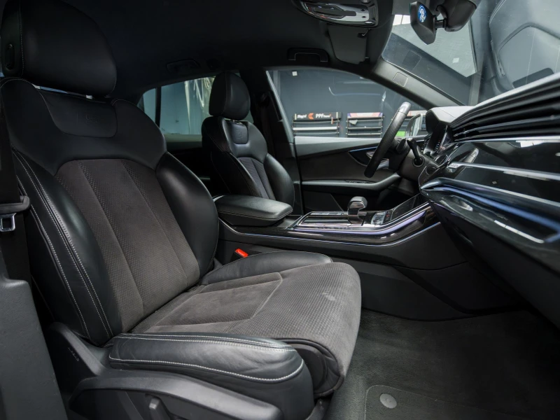 Audi Q8 50TDI Quattro S-line* 360* Обдухв* Bang&Olufsen* H, снимка 7 - Автомобили и джипове - 52939271