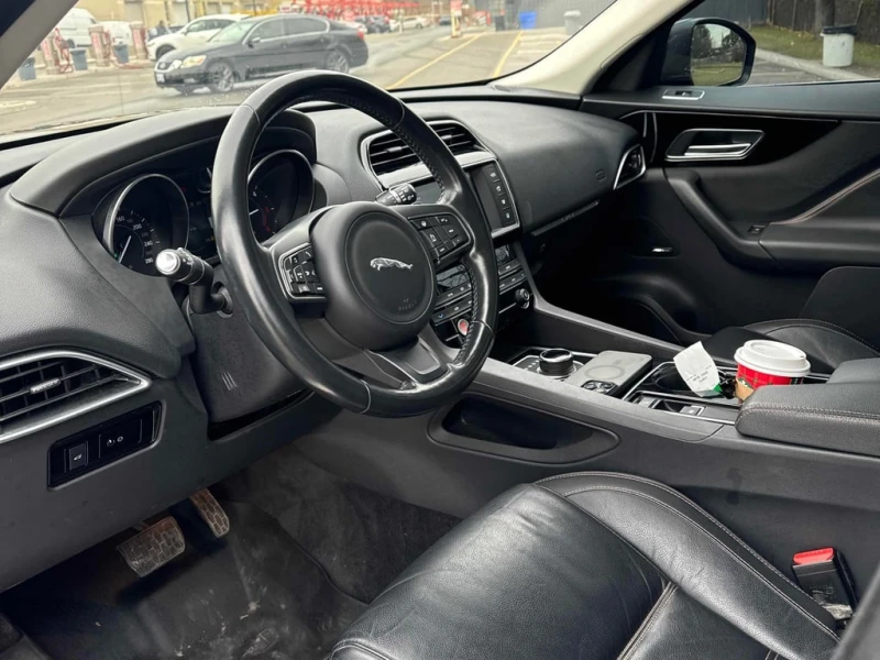 Jaguar F-PACE * AWD 4dr 20d Prestige * CARFAX * БЕЗ ПЪРВОНАЧАЛНА, снимка 5 - Автомобили и джипове - 53219695