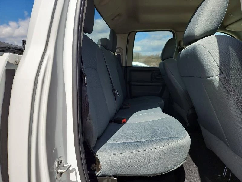 Dodge RAM 1500 ST V8 HEMI, снимка 10 - Автомобили и джипове - 54332685