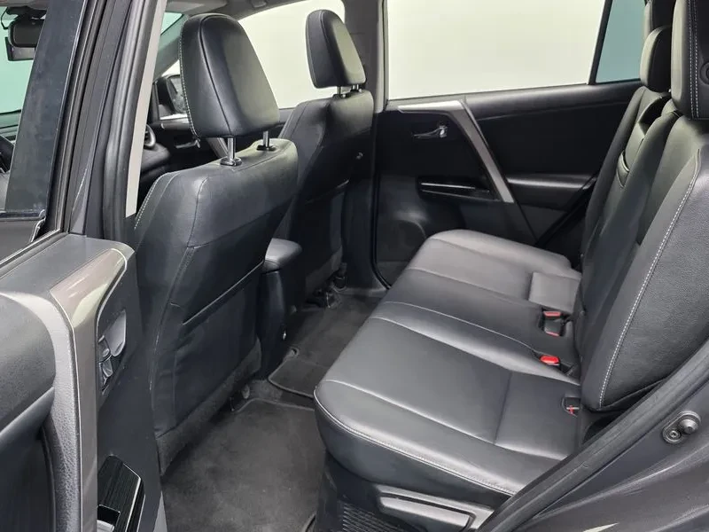 Toyota Rav4 2.5 4WD HYBRID, снимка 11 - Автомобили и джипове - 55797318