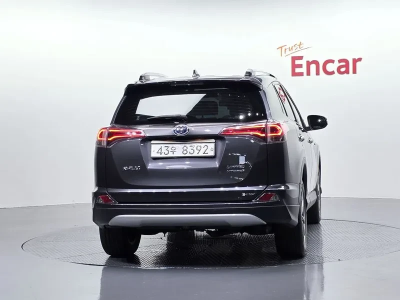 Toyota Rav4 2.5 4WD HYBRID, снимка 3 - Автомобили и джипове - 55797318