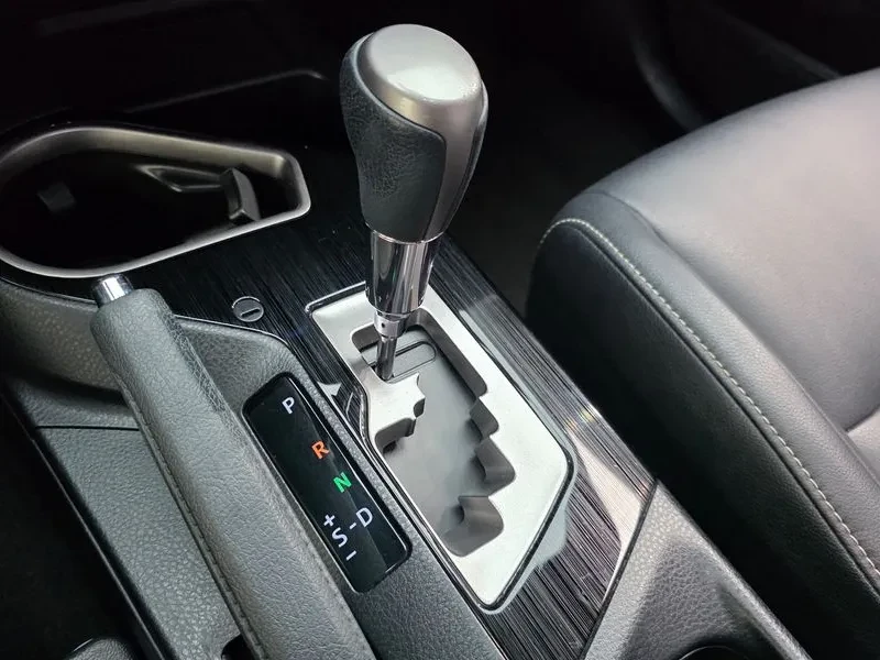 Toyota Rav4 2.5 4WD HYBRID, снимка 8 - Автомобили и джипове - 55797318