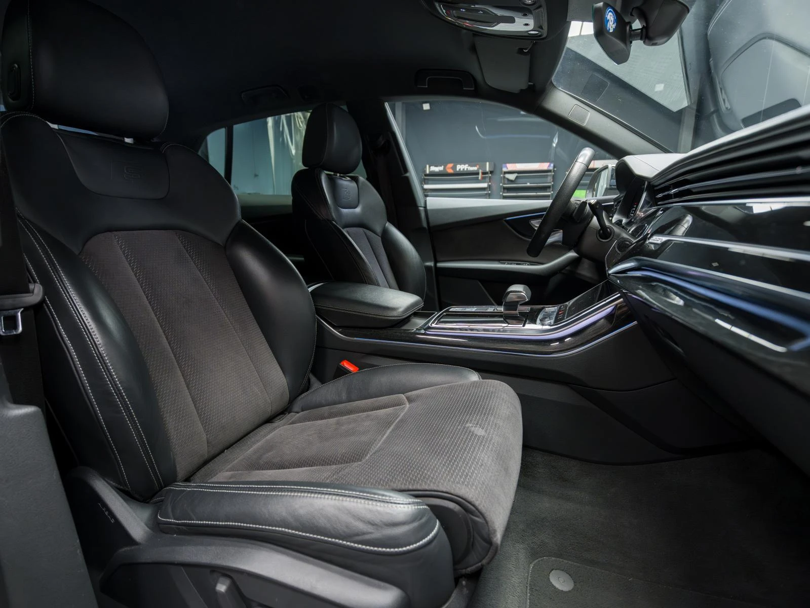 Audi Q8 50TDI Quattro S-line* 360* Обдухв* Bang&Olufsen* H - изображение 7