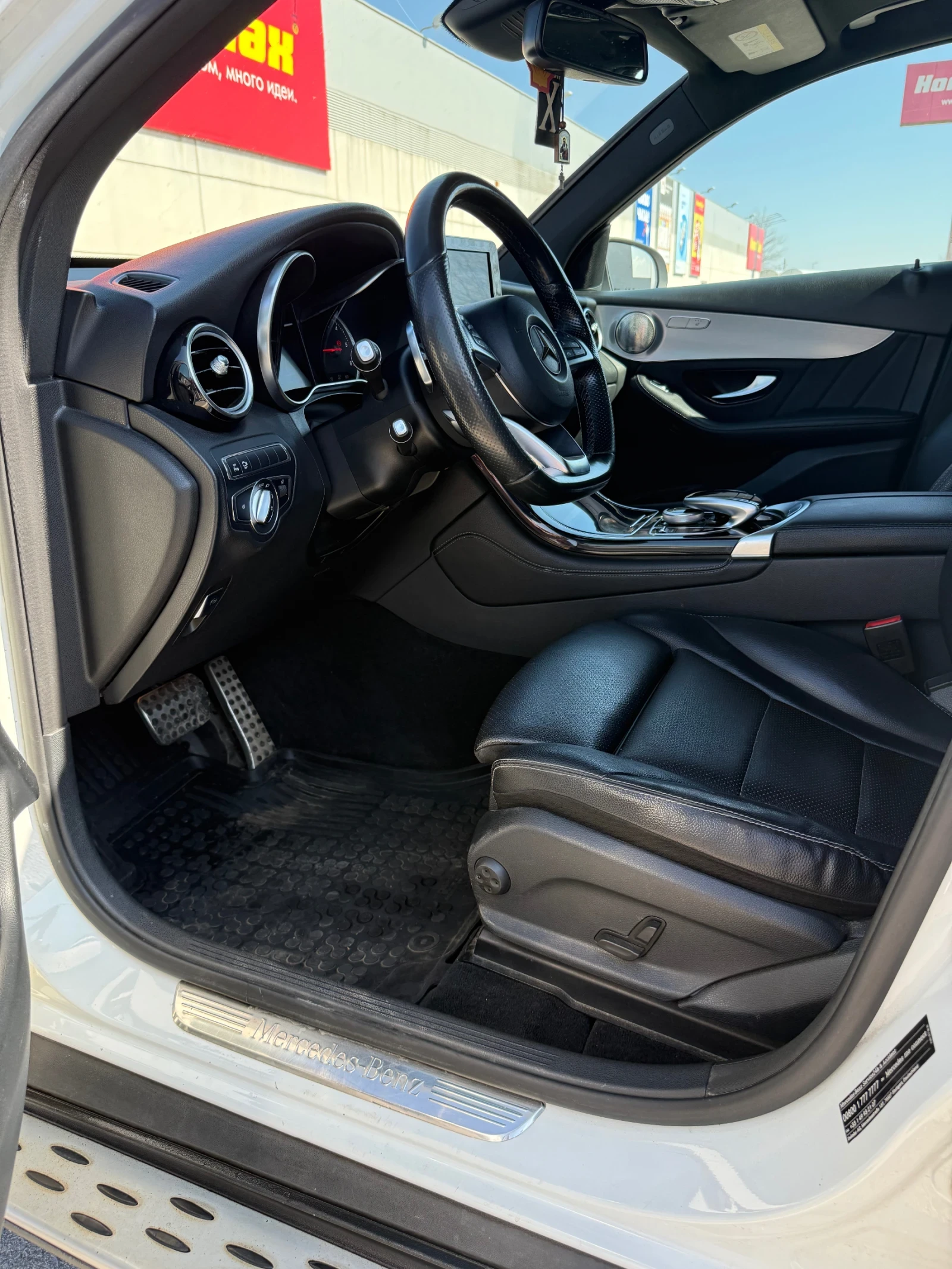 Mercedes-Benz GLC 220 2.2, снимка 13 - Автомобили и джипове - 53746628