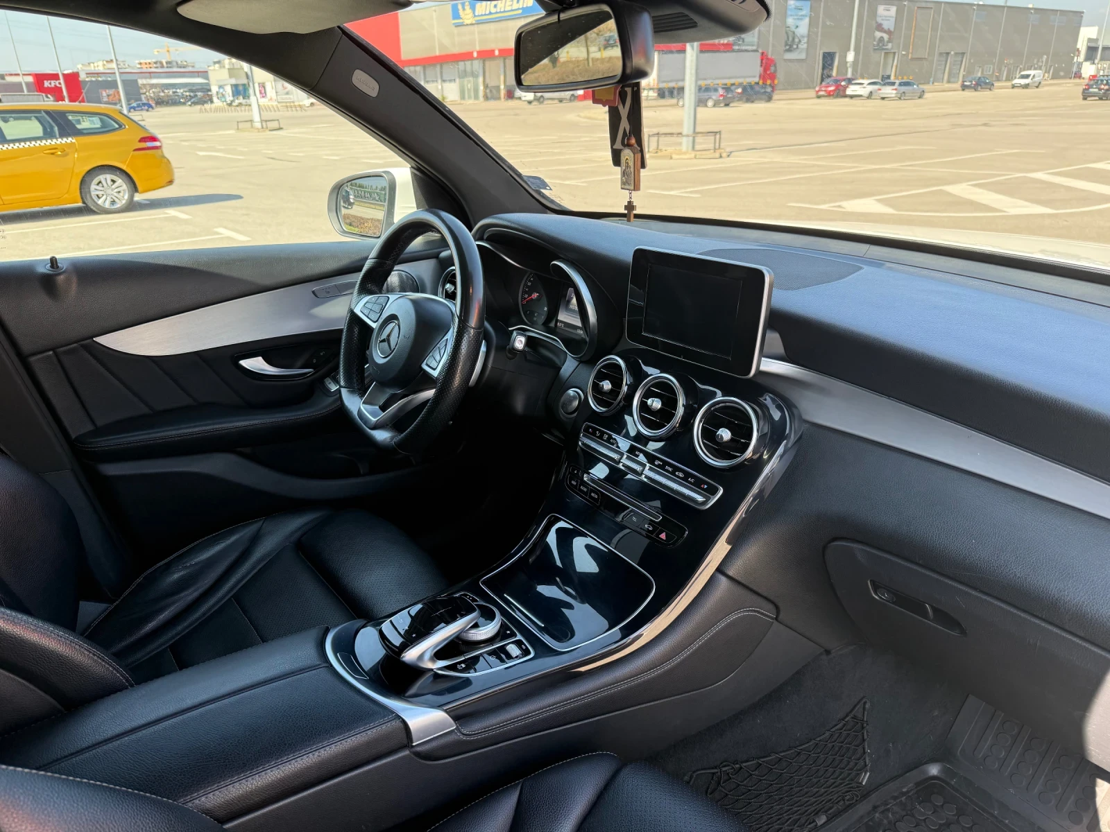 Mercedes-Benz GLC 220 2.2, снимка 6 - Автомобили и джипове - 53746628