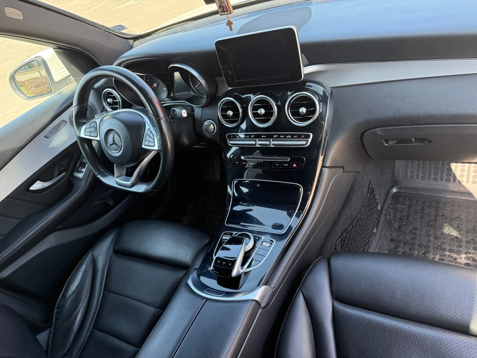 Mercedes-Benz GLC 220 2.2, снимка 7 - Автомобили и джипове - 53746628