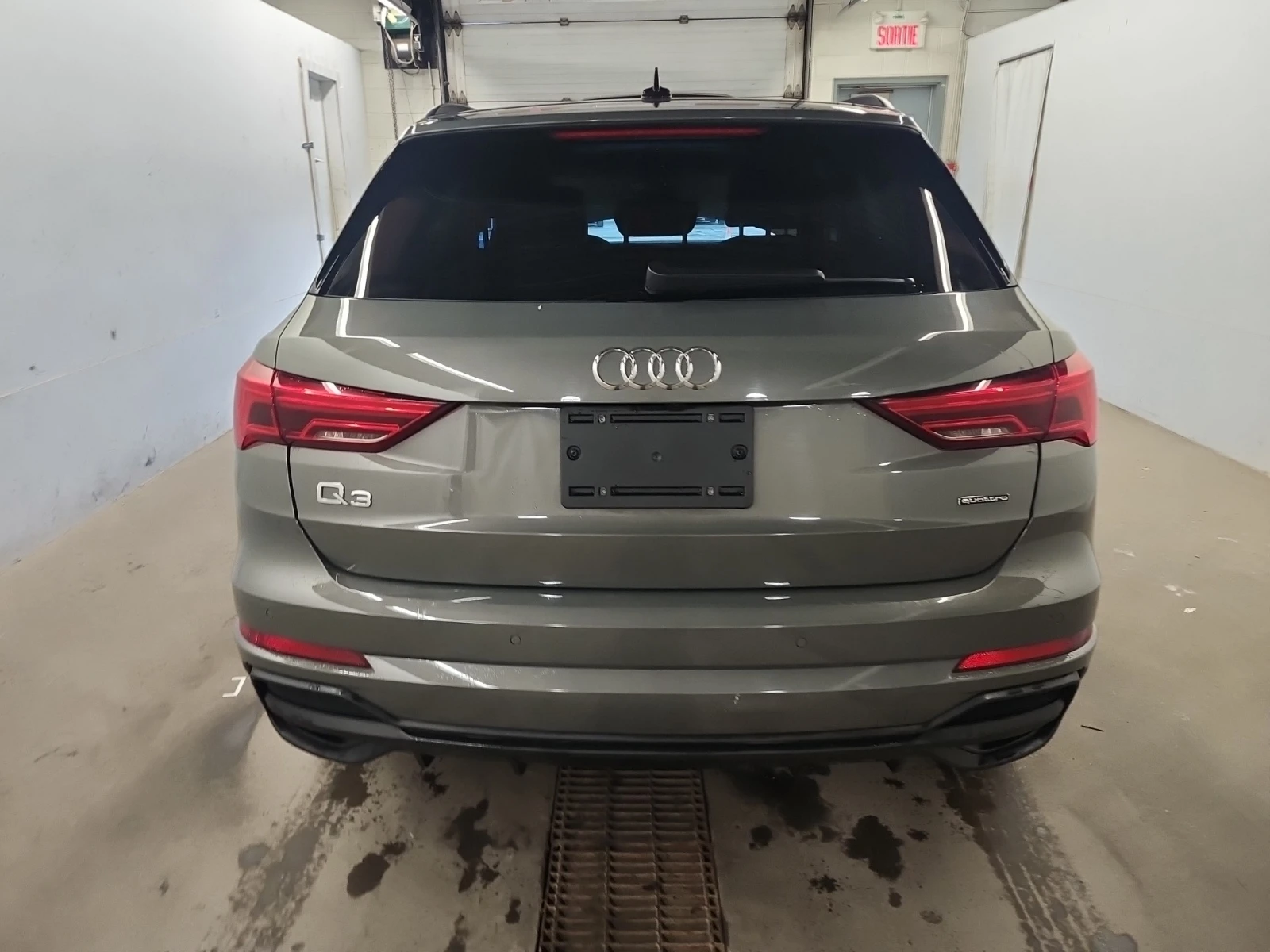 Audi Q3 S line Premium 45 TFSI quattro, снимка 8 - Автомобили и джипове - 54454596