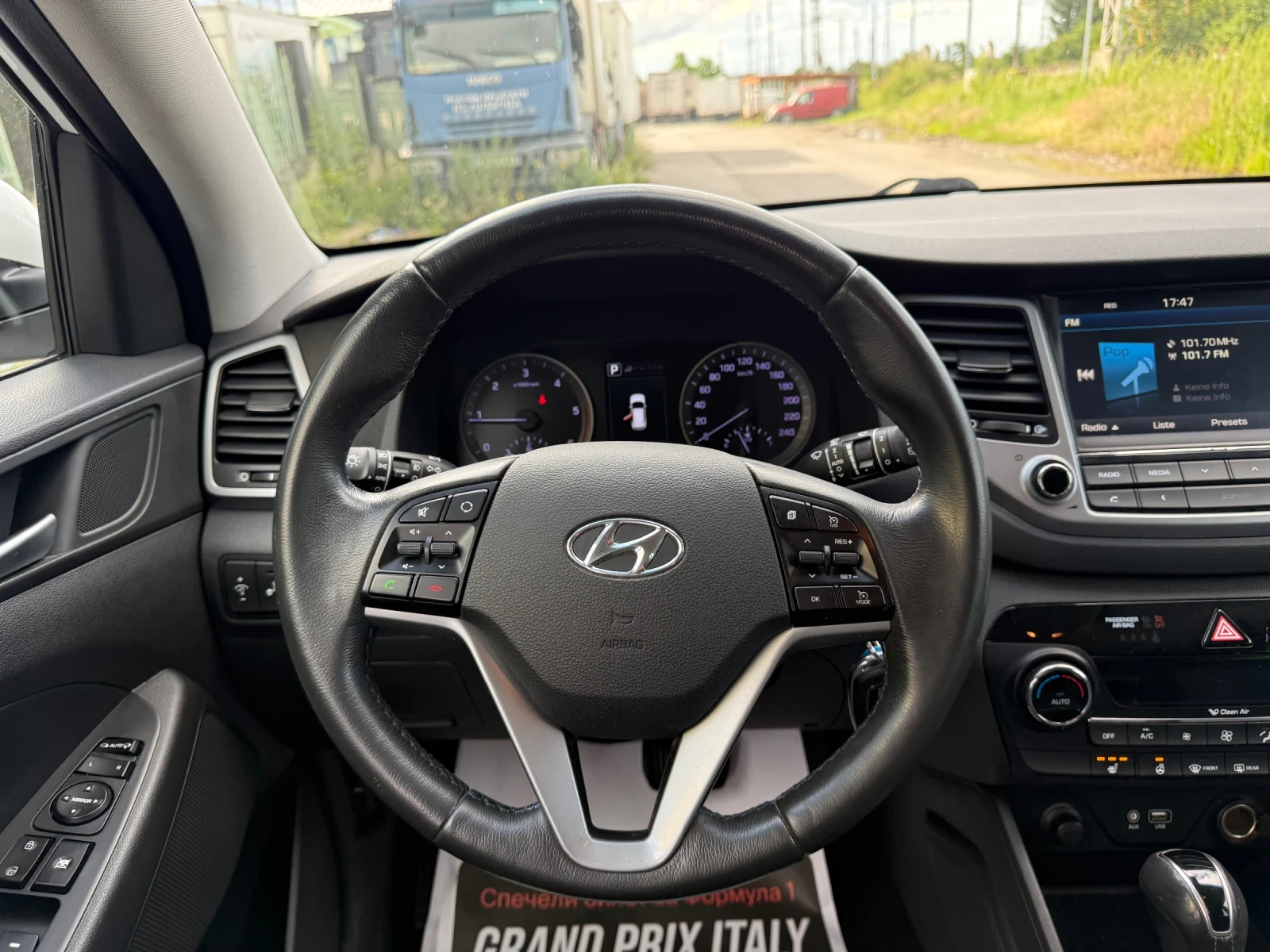 Hyundai Tucson * 2.0CRDI* AWD* PODGREV* CAMERA* SWISS* , снимка 11 - Автомобили и джипове - 54782799