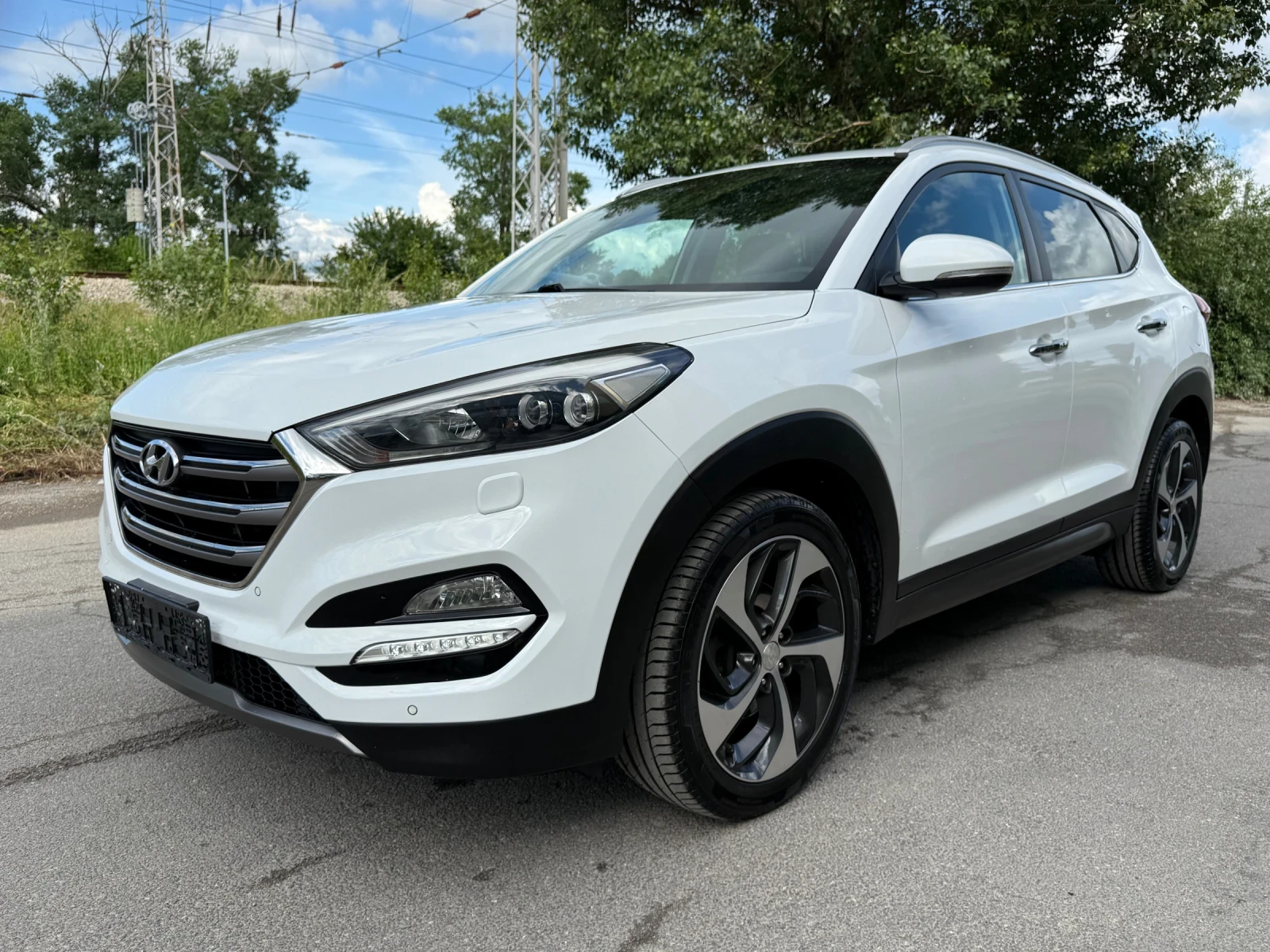 Hyundai Tucson * 2.0CRDI* AWD* PODGREV* CAMERA* SWISS* 