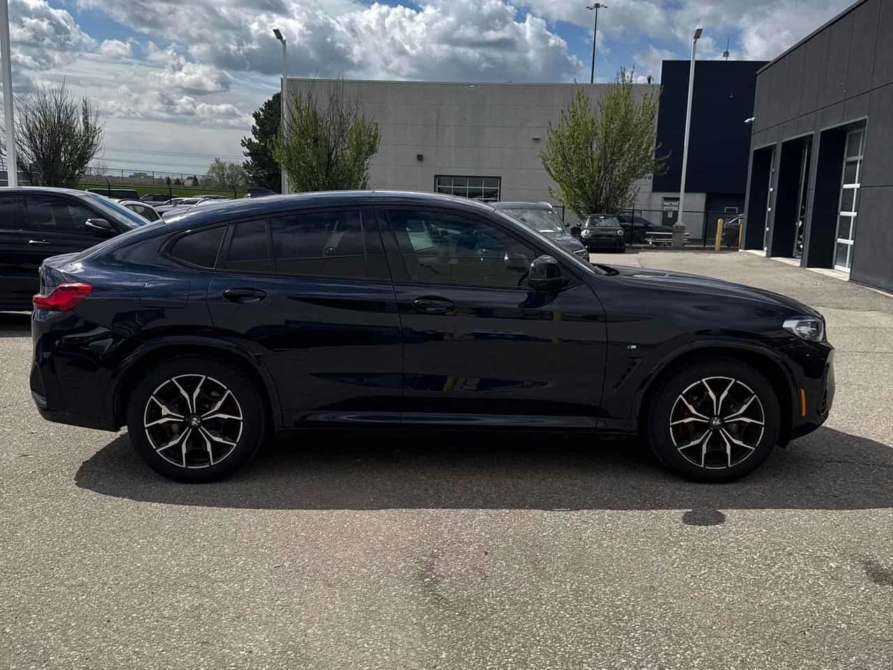BMW X4 | M40i | 360 | ПОДГРЕВ | HUD | HARMAN KARDON | , снимка 3 - Автомобили и джипове - 54897158