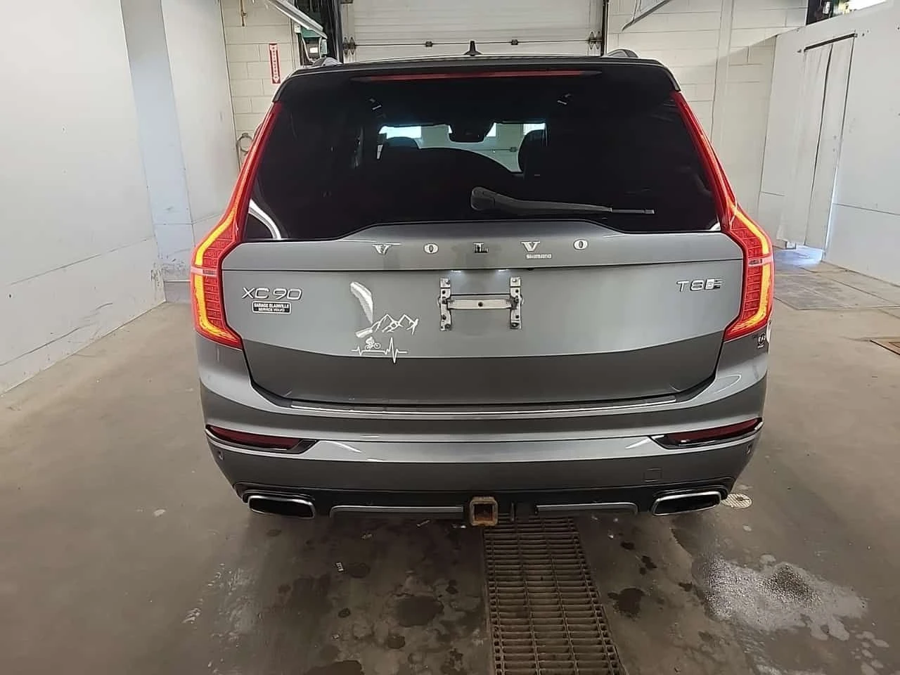 Volvo Xc90 R Design/360 КАМ/ПАНОРАМА/ВТОРИ ЧИФТ ГУМИ И ДЖАНТИ, снимка 4 - Автомобили и джипове - 55590419