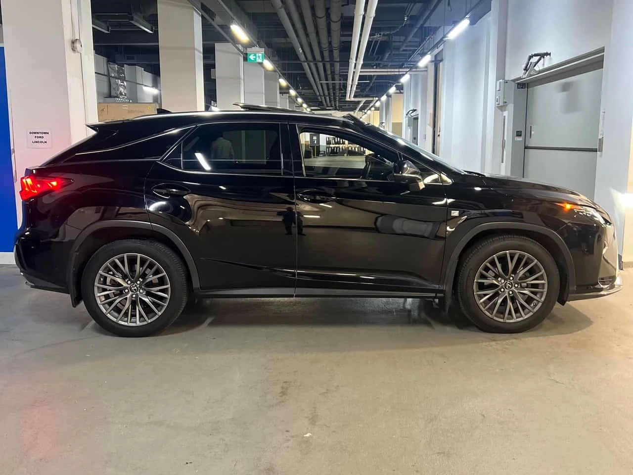 Lexus RX 350 AWD 4dr  CARFAX, снимка 3 - Автомобили и джипове - 55845858