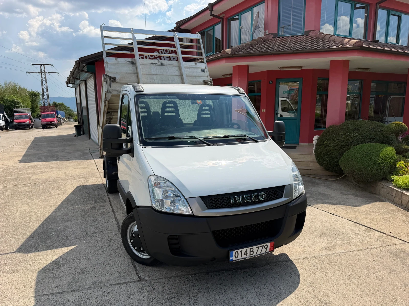 Iveco Daily 35C12* Тристранен самосвал* 3.20 метра кош, снимка 2 - Бусове и автобуси - 55061148