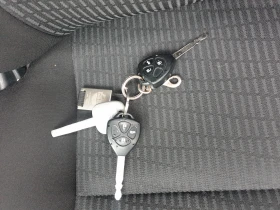 Toyota Avensis 2.0 benzin , снимка 17