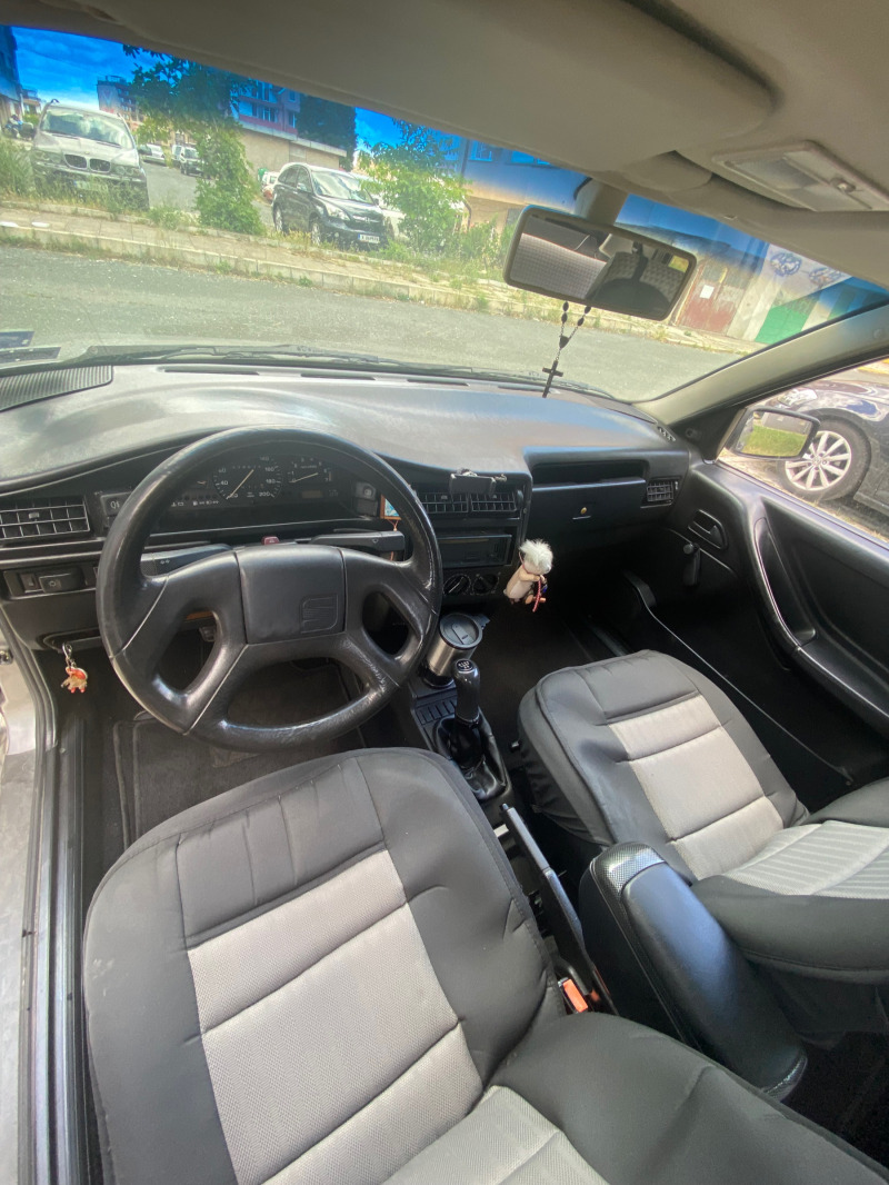 Seat Toledo 1.6, снимка 6 - Автомобили и джипове - 46274831