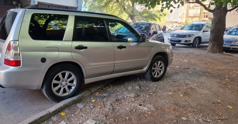 Subaru Forester, снимка 3 - Автомобили и джипове - 47636603