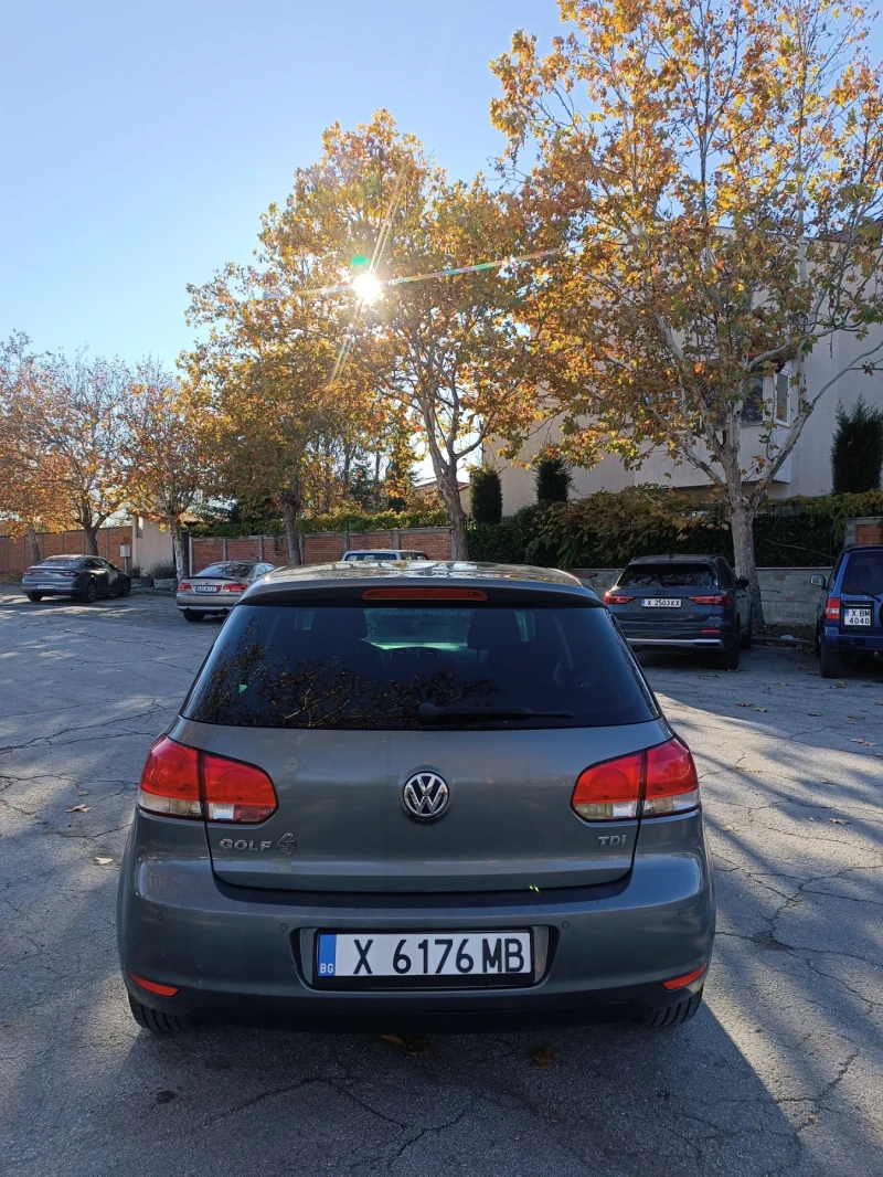 VW Golf, снимка 4 - Автомобили и джипове - 48013815