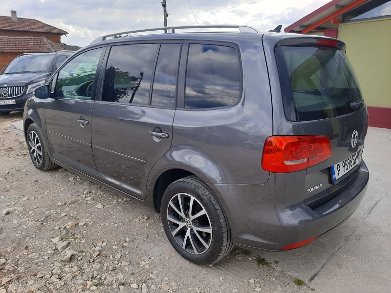 VW Touran 2.0 TDI, снимка 4 - Автомобили и джипове - 48512568