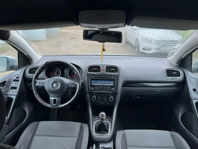 VW Golf 1.6 TDI, снимка 9 - Автомобили и джипове - 49285143