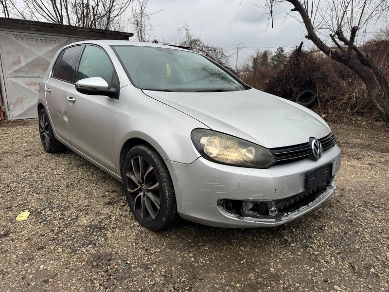 VW Golf 1.6 TDI, снимка 6 - Автомобили и джипове - 49285143