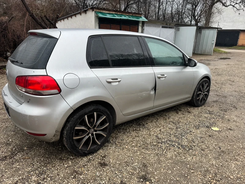 VW Golf 1.6 TDI, снимка 5 - Автомобили и джипове - 49285143