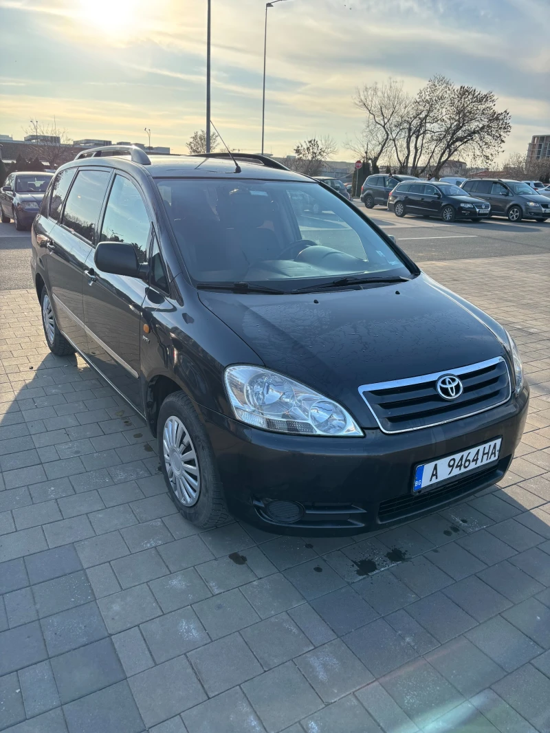 Toyota Avensis verso, снимка 3 - Автомобили и джипове - 49446265