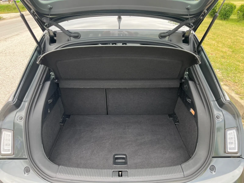 Audi A1 1.4Turbo DSG Sline, снимка 11 - Автомобили и джипове - 50168385