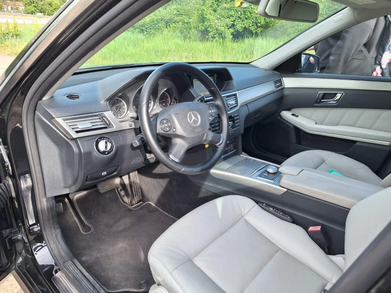 Mercedes-Benz E 350 Реални километри!!!, снимка 7 - Автомобили и джипове - 51871285