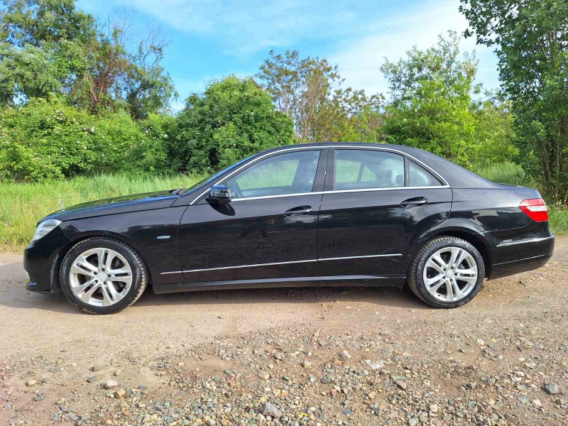 Mercedes-Benz E 350 Реални километри!!!, снимка 2 - Автомобили и джипове - 51871285