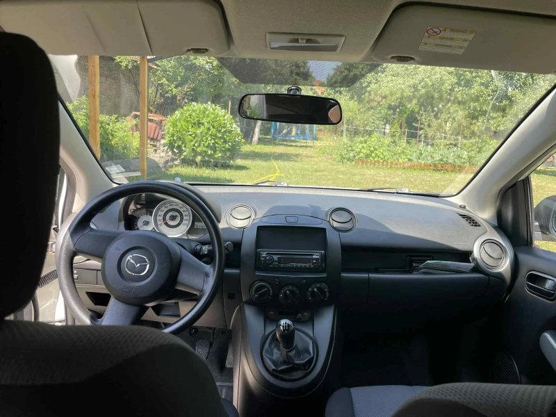 Mazda 2, снимка 5 - Автомобили и джипове - 52074593