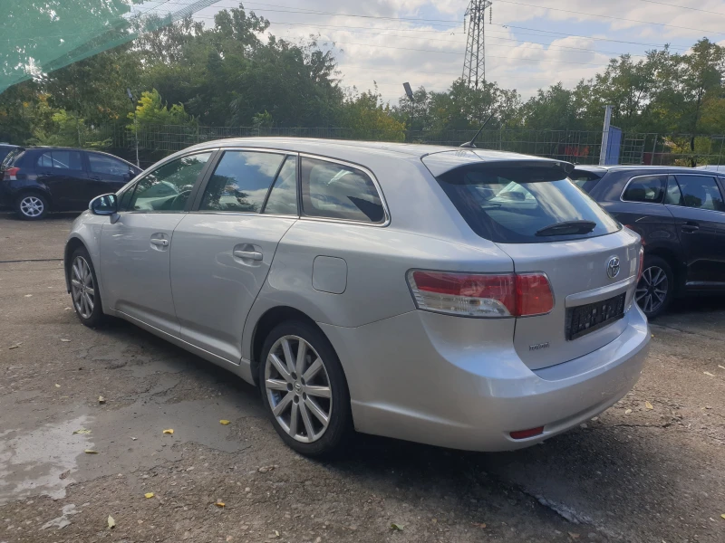 Toyota Avensis 2.0 benzin , снимка 5 - Автомобили и джипове - 51772786
