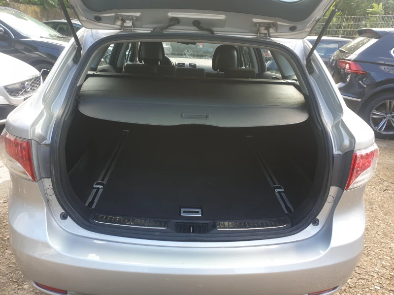 Toyota Avensis 2.0 benzin , снимка 7 - Автомобили и джипове - 51772786