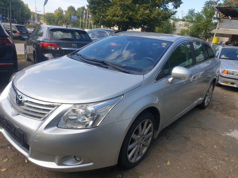Toyota Avensis 2.0 benzin , снимка 4 - Автомобили и джипове - 51772786