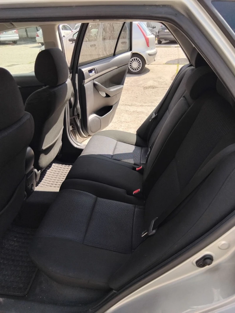 Toyota Avensis 2.4 бензин автомат, снимка 11 - Автомобили и джипове - 52295064
