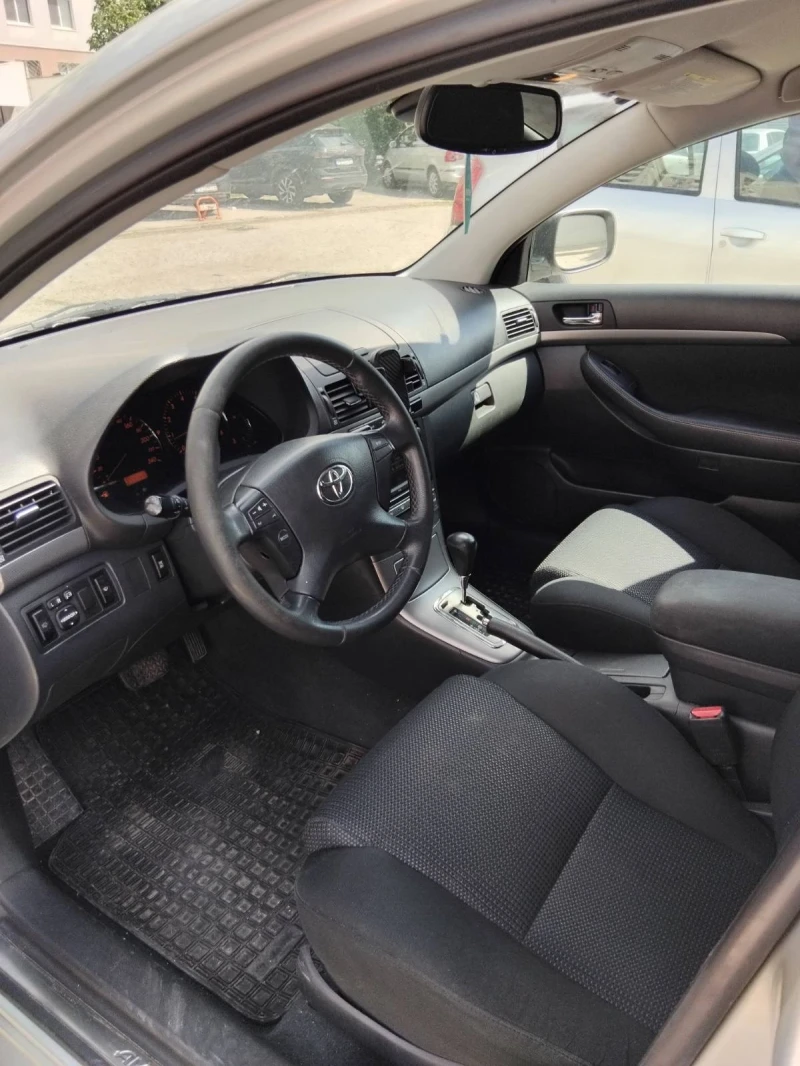 Toyota Avensis 2.4 бензин автомат, снимка 5 - Автомобили и джипове - 52295064