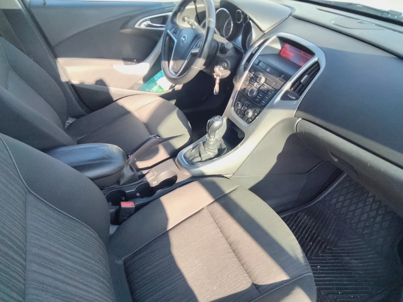 Opel Astra 1.4 TURBO LPG, снимка 7 - Автомобили и джипове - 53163341