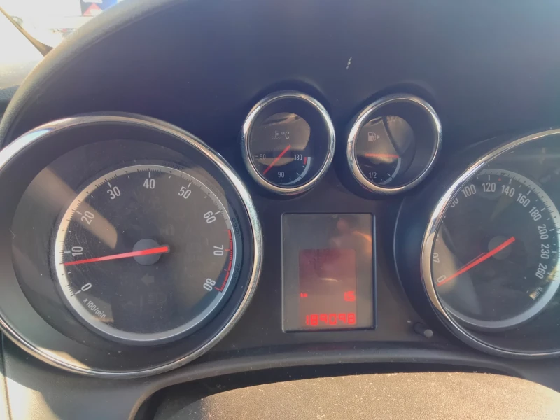 Opel Astra 1.4 TURBO LPG, снимка 16 - Автомобили и джипове - 53163341