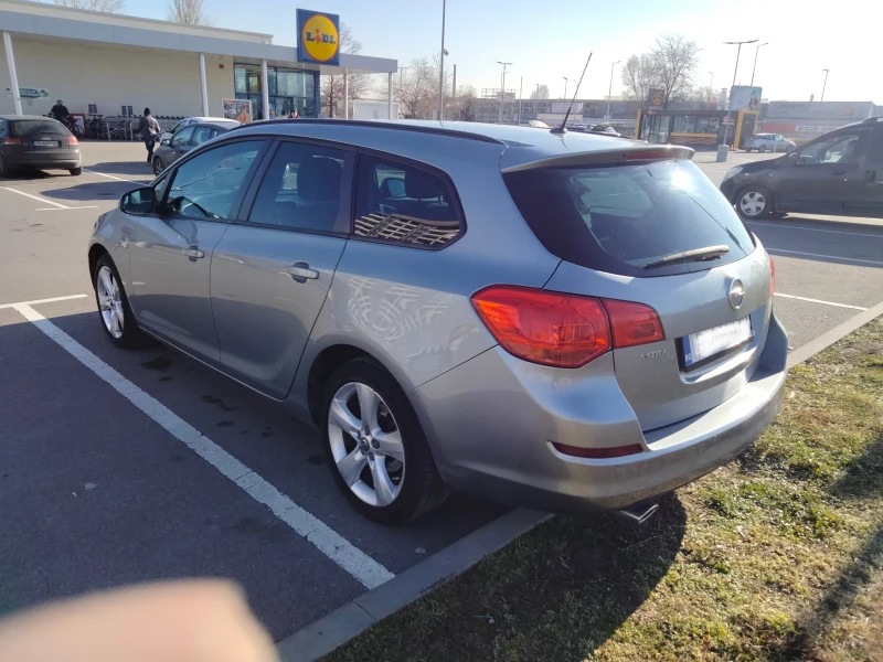 Opel Astra 1.4 TURBO LPG, снимка 4 - Автомобили и джипове - 53163341