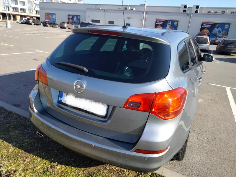 Opel Astra 1.4 TURBO LPG, снимка 14 - Автомобили и джипове - 53163341