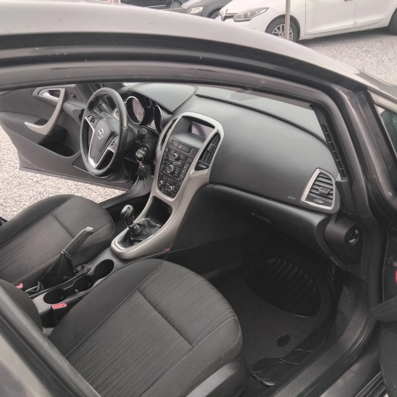 Opel Astra 1.3CDTI EURO5, снимка 7 - Автомобили и джипове - 53177191